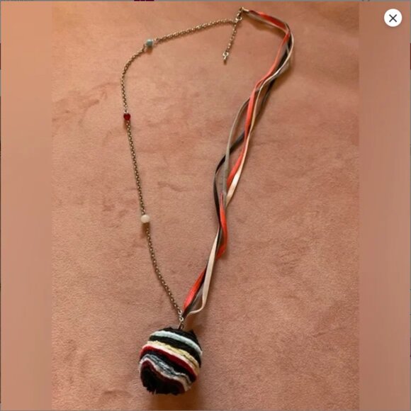 Handmade long necklace with fabric pompom ribbons and beads red blue white black - Picture 4 of 9